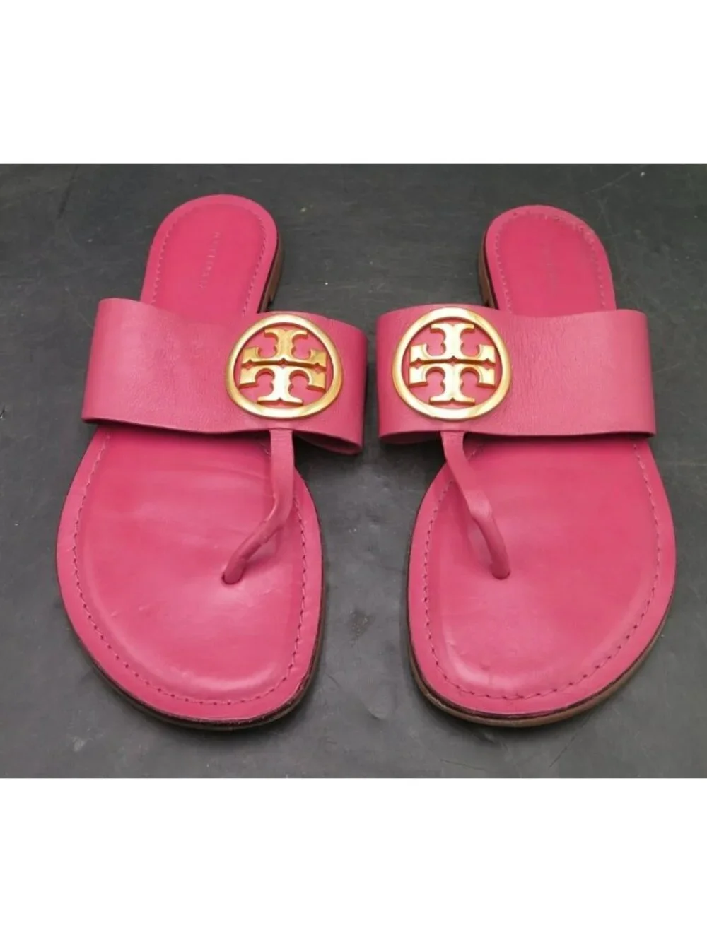 Tory Burch Womens Pink Leather Sandals Size 10 With Gold Logo Accent